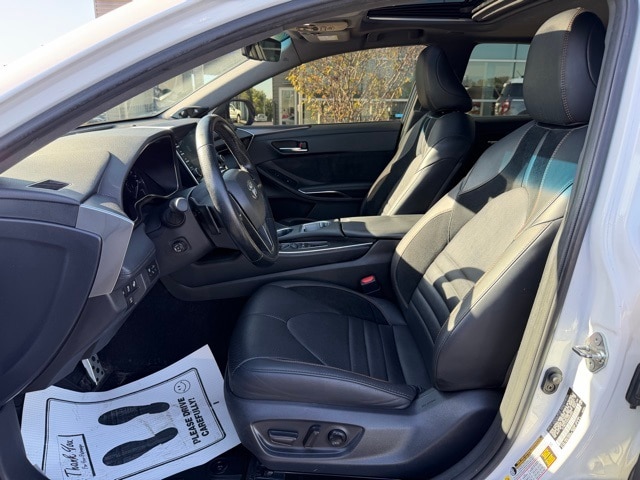 2019 Toyota Avalon Touring photo 19