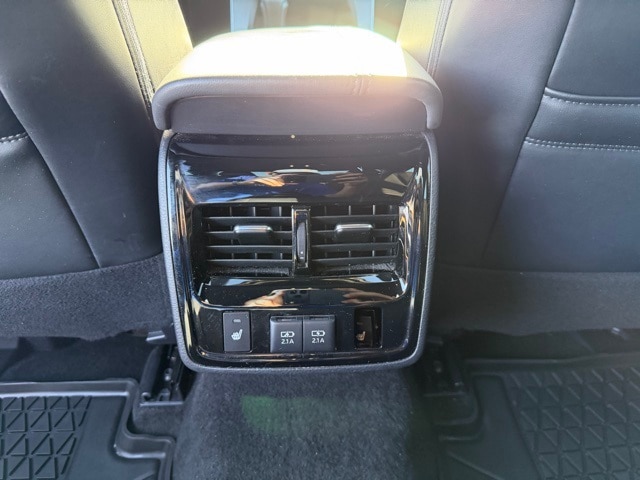 2019 Toyota Avalon Touring photo 20