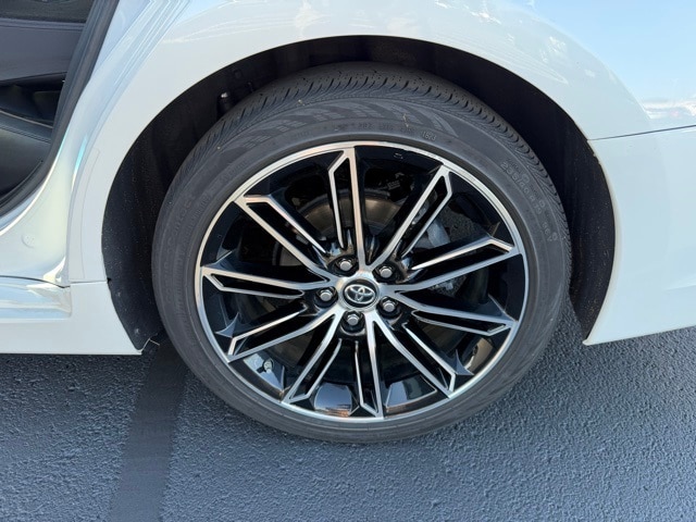 2019 Toyota Avalon Touring photo 25