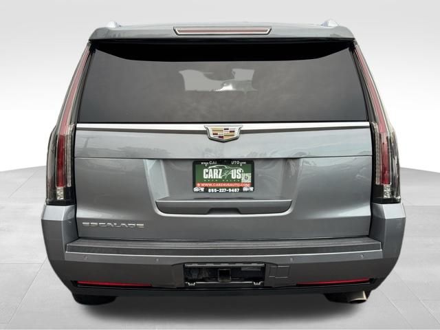 2018 Cadillac Escalade ESV Luxury photo 3