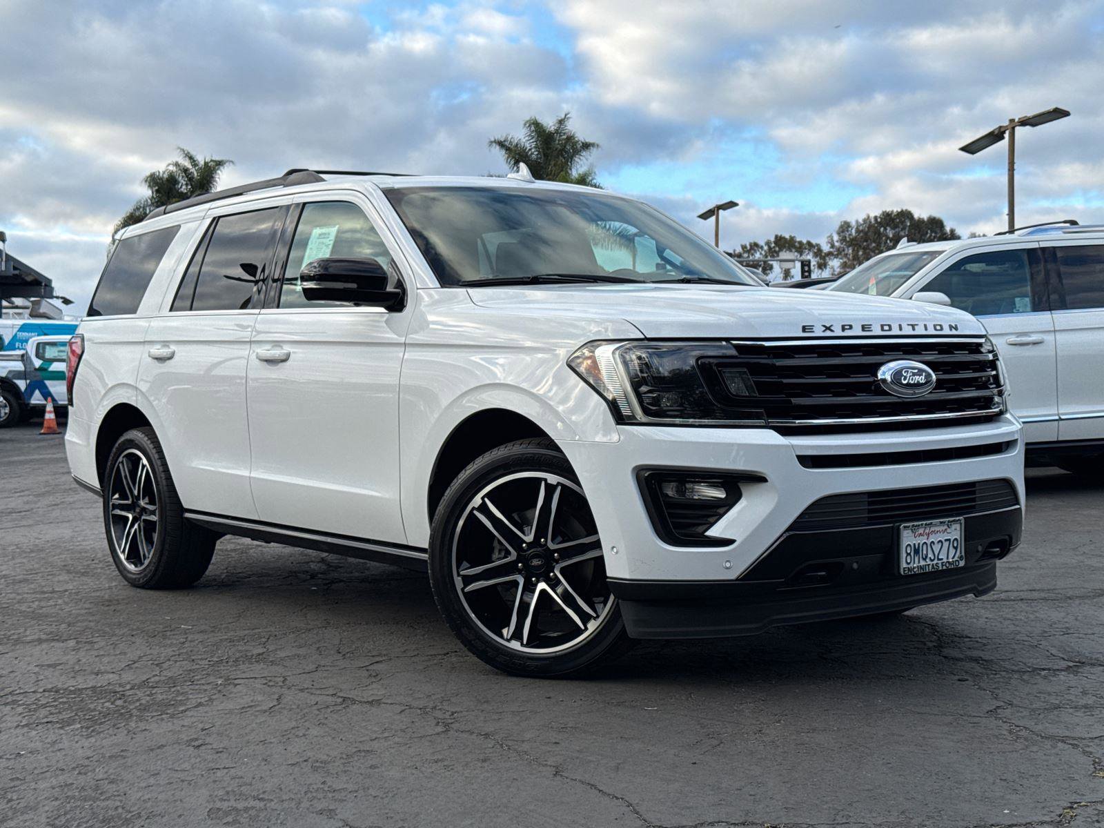 2019 Ford Expedition Limited photo 2