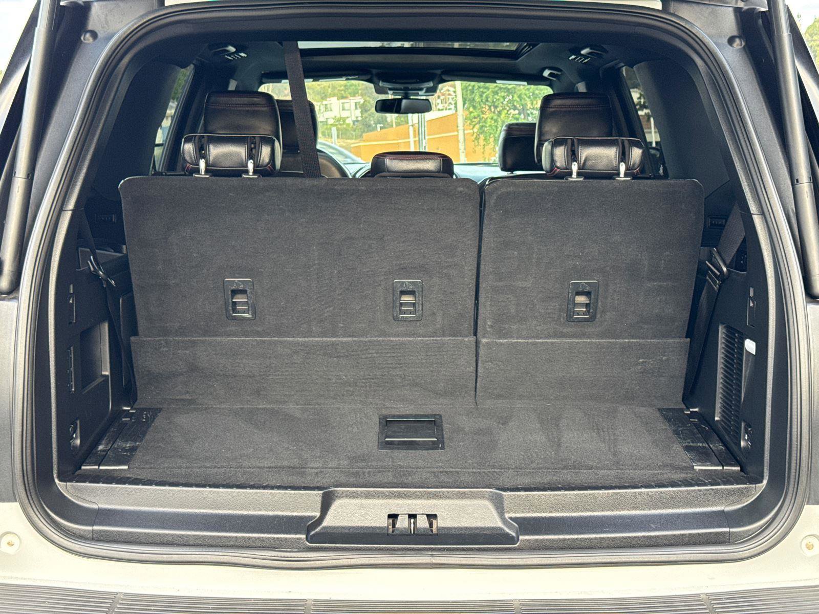2019 Ford Expedition Limited photo 9