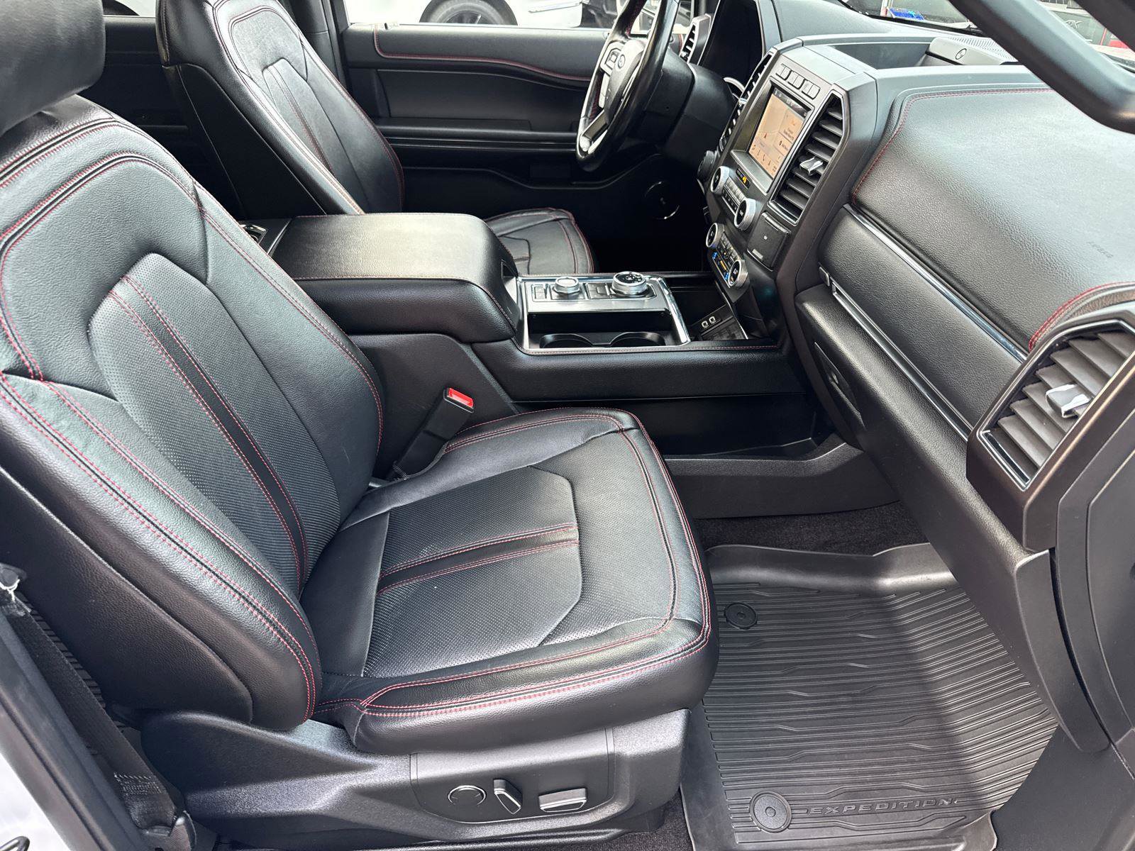 2019 Ford Expedition Limited photo 17