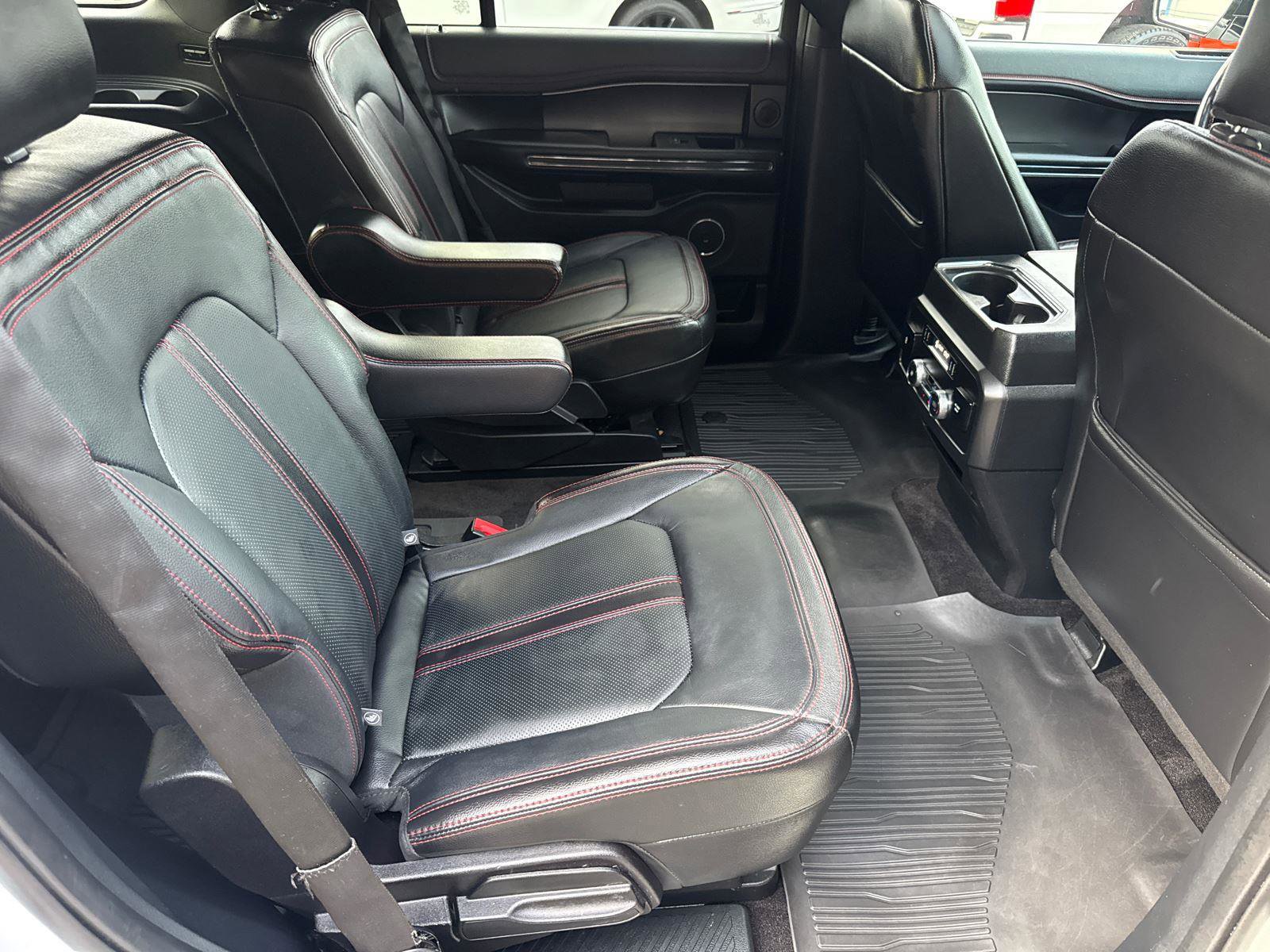 2019 Ford Expedition Limited photo 18