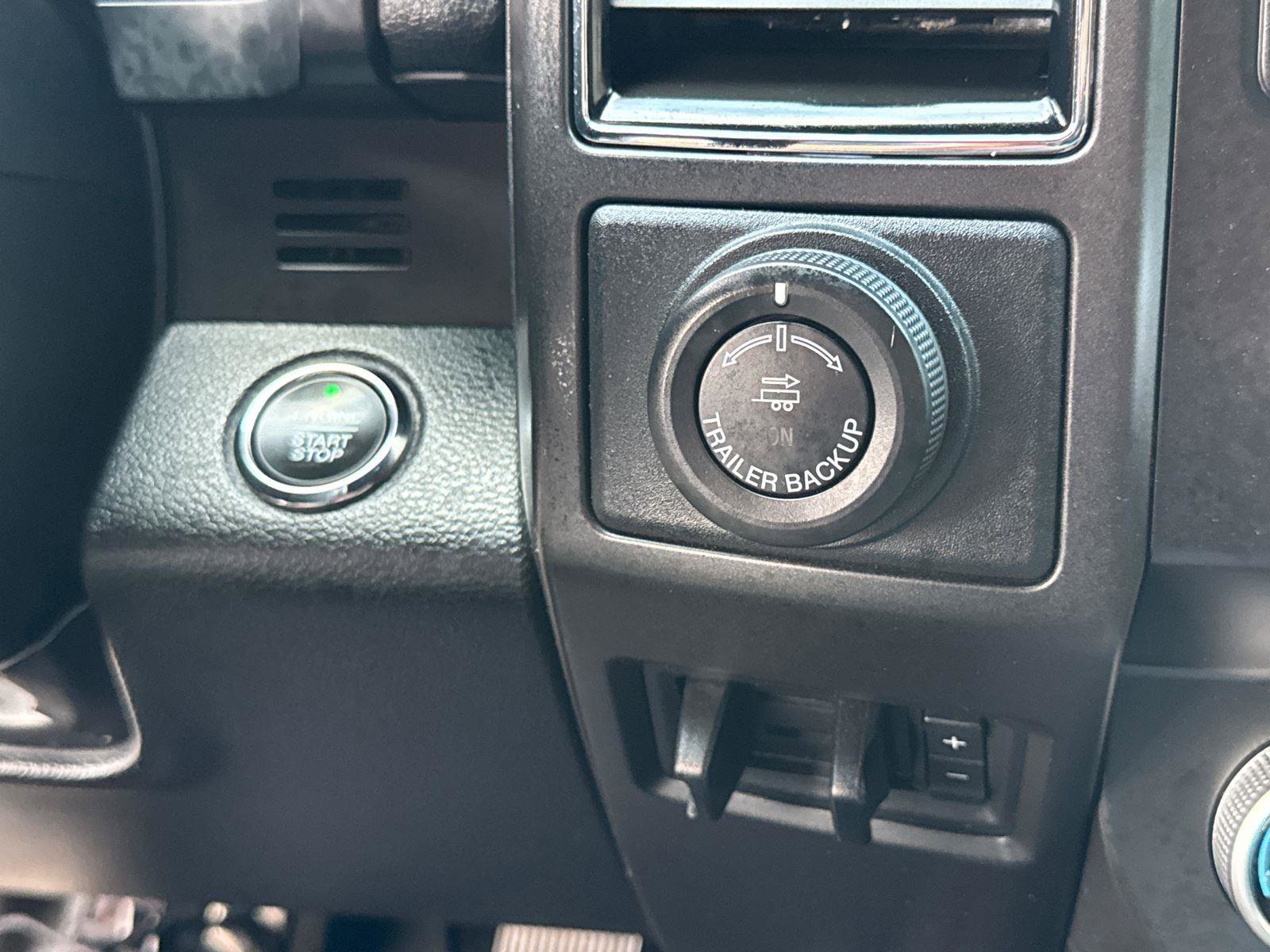 2019 Ford Expedition Limited photo 31