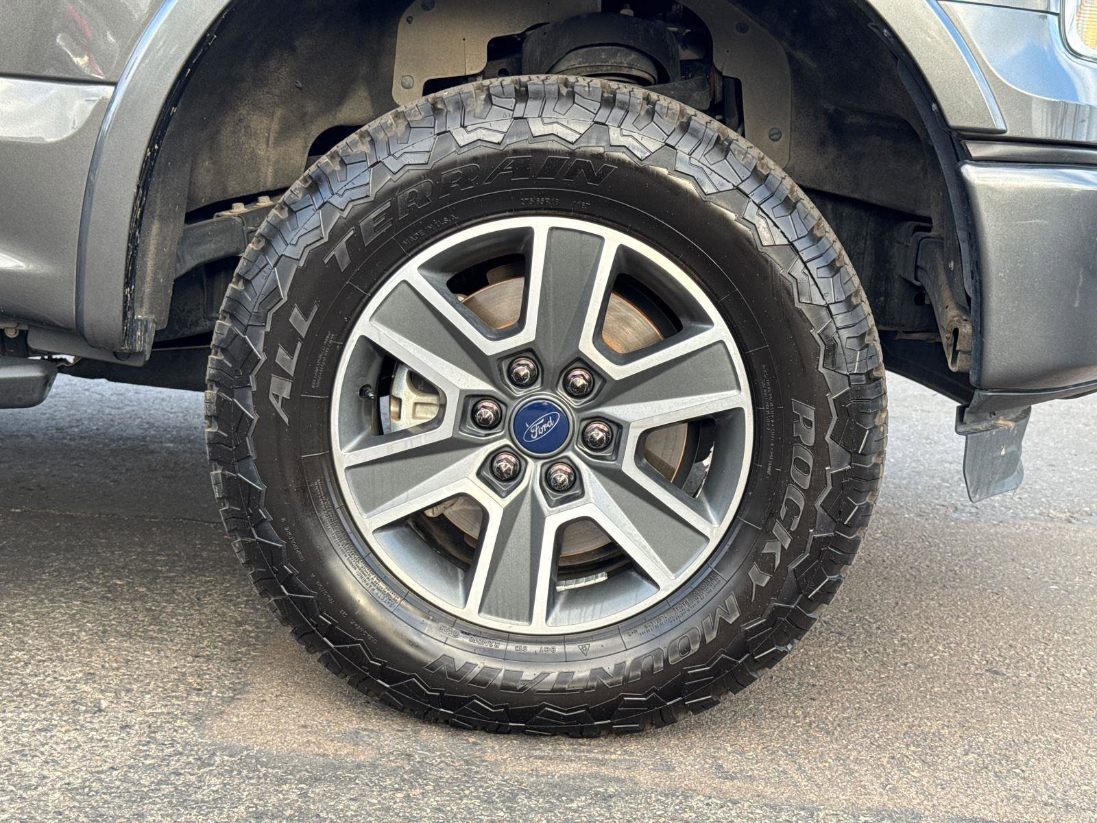 2016 Ford F-150 XLT photo 6