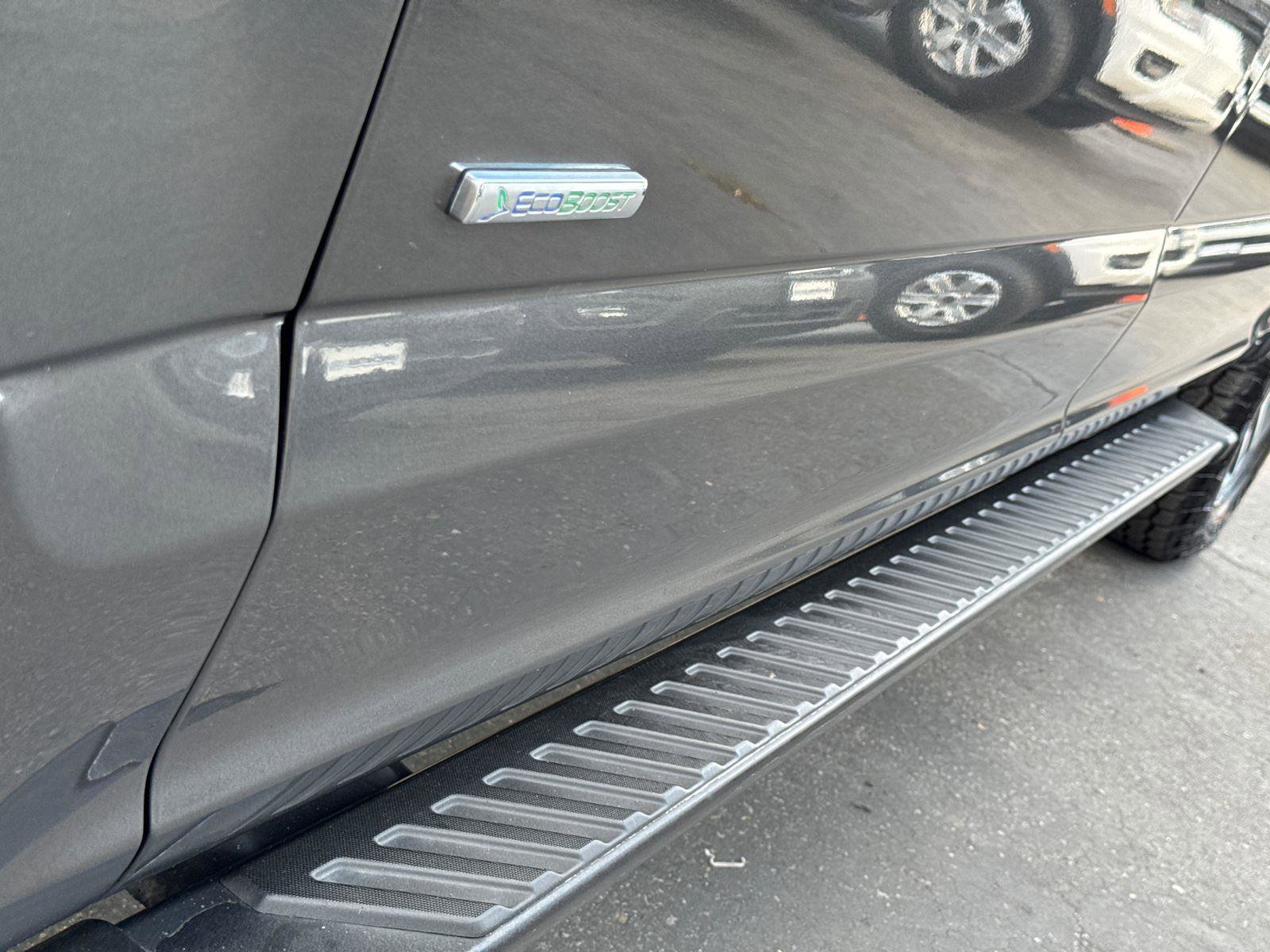 2016 Ford F-150 XLT photo 9