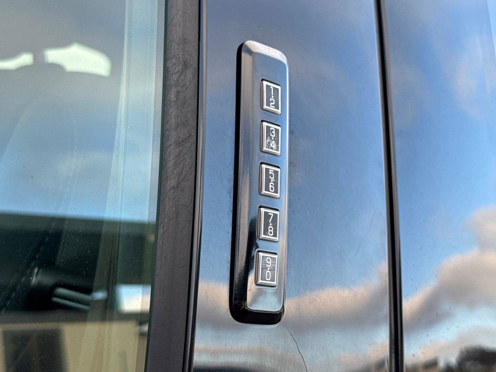 2016 Ford F-150 XLT photo 10