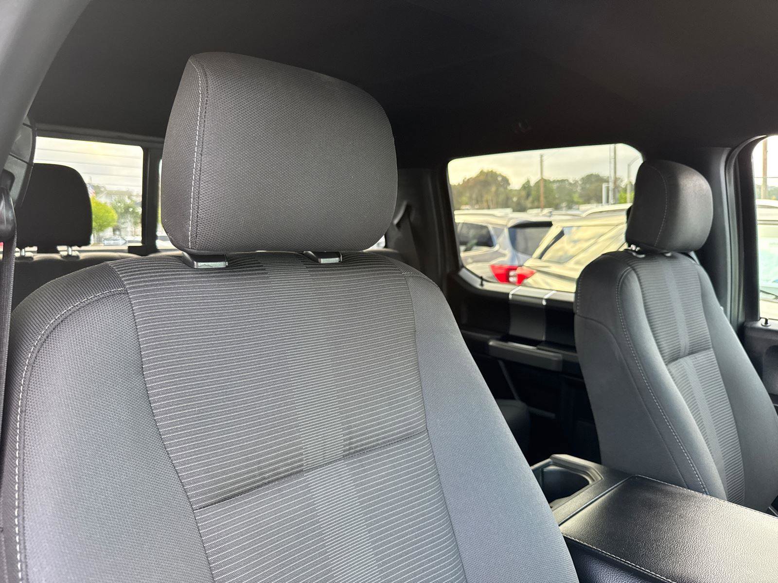 2016 Ford F-150 XLT photo 16