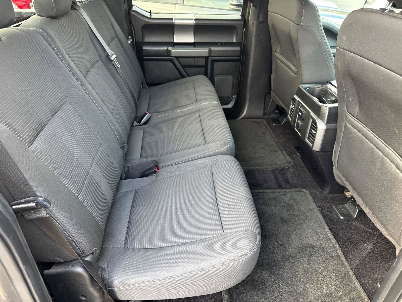 2016 Ford F-150 XLT photo 18