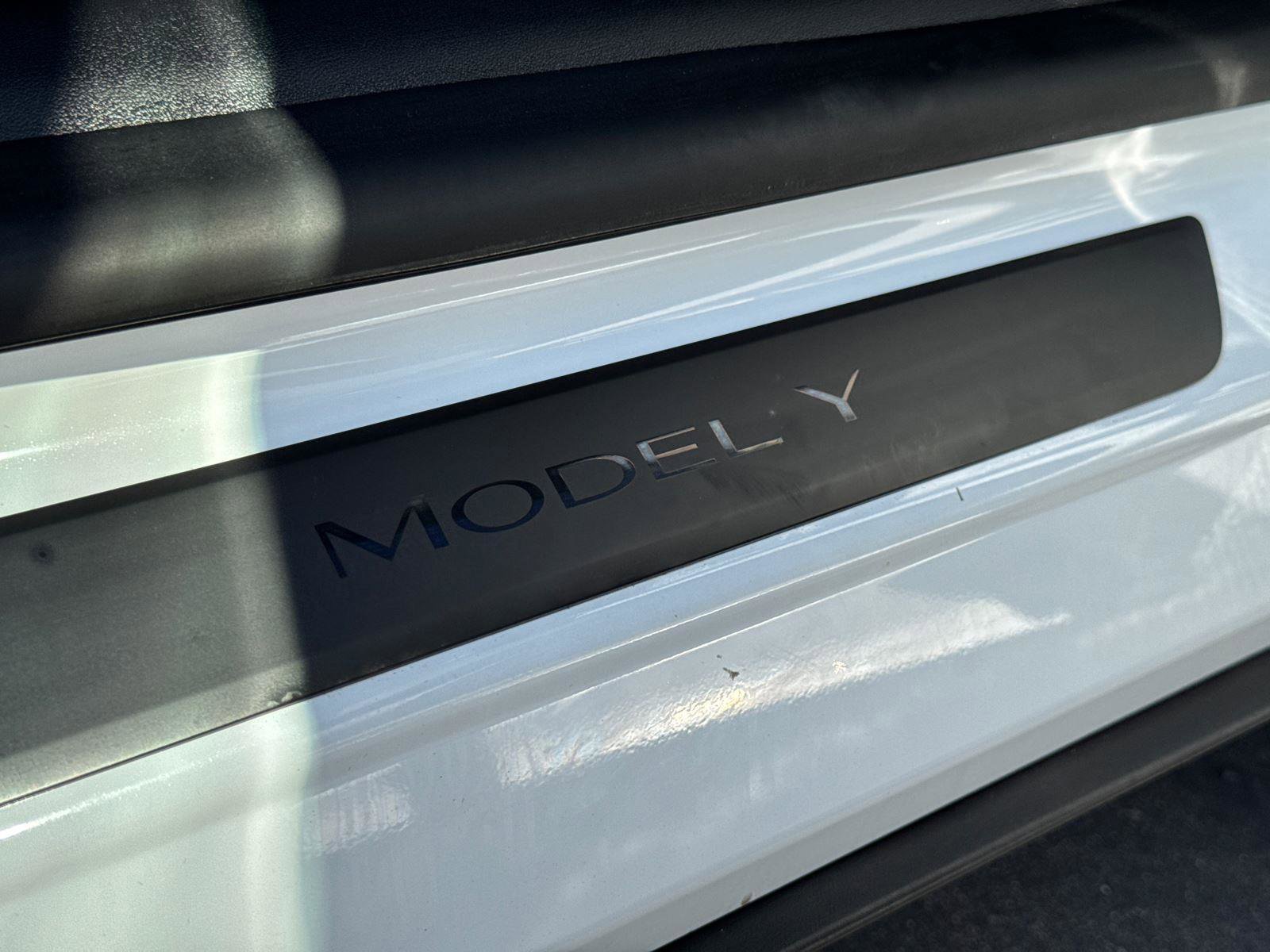2021 Tesla Model Y Long Range photo 15