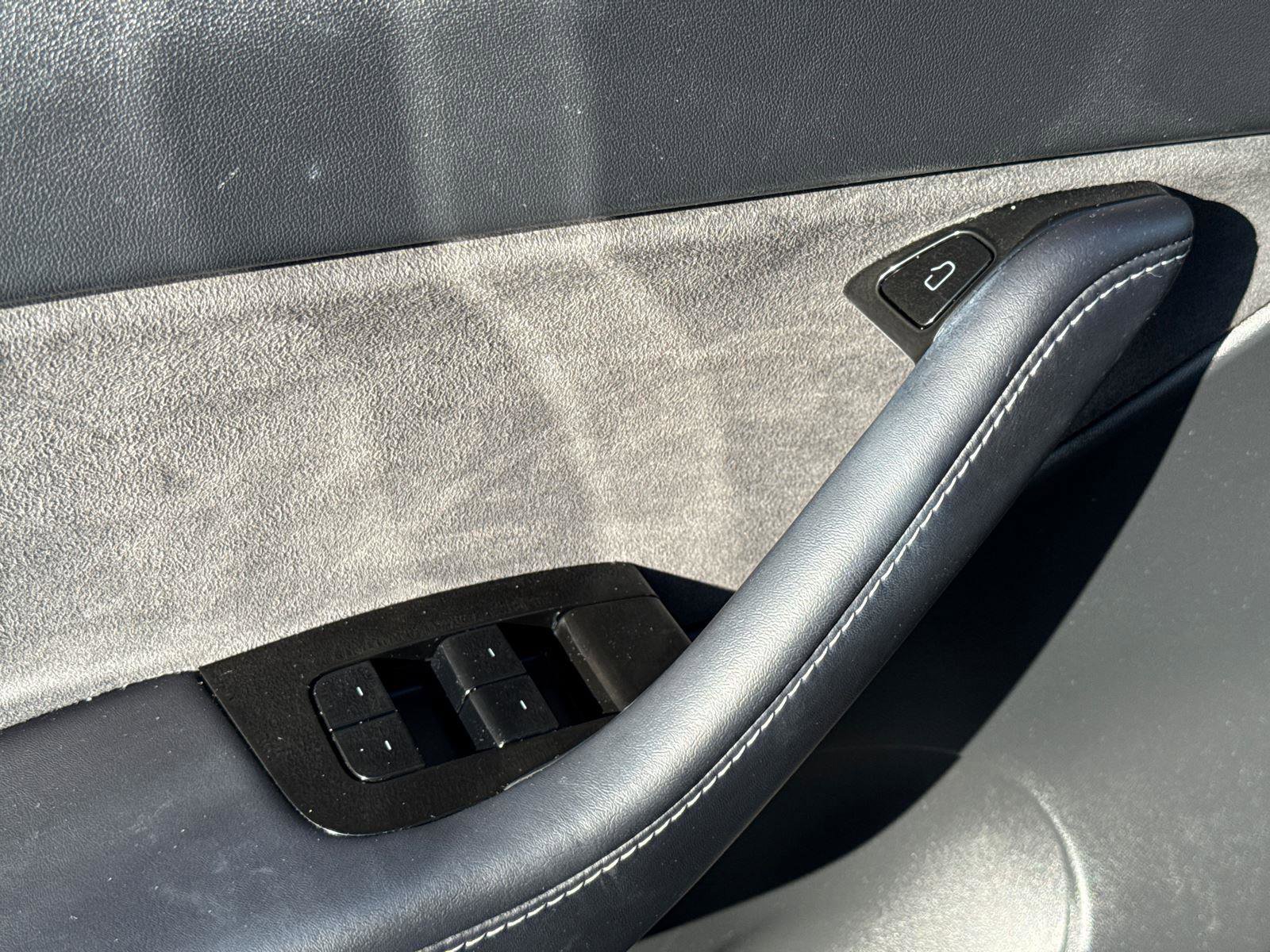 2021 Tesla Model Y Long Range photo 25