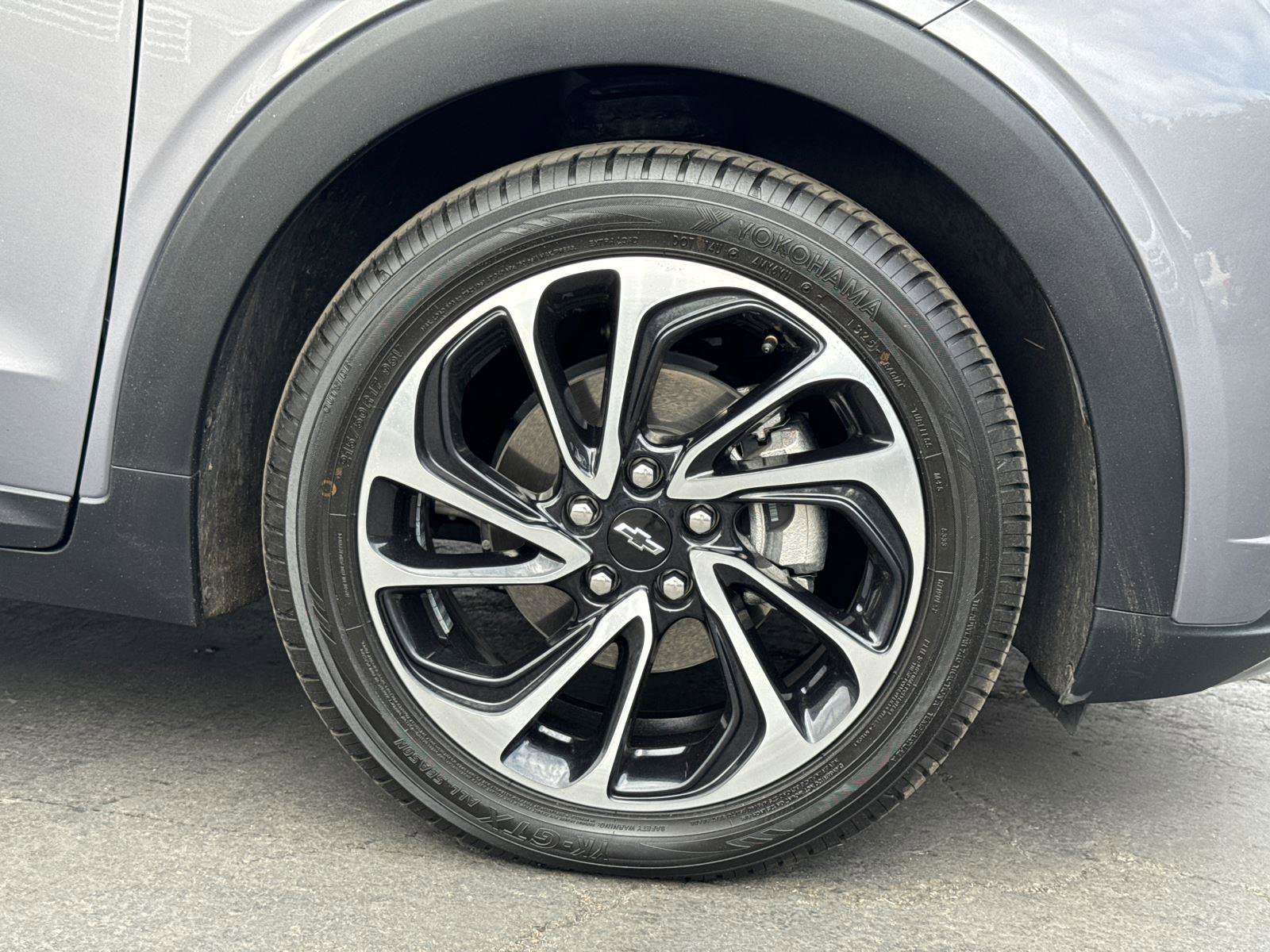 2023 Chevrolet Bolt EUV Premier photo 5