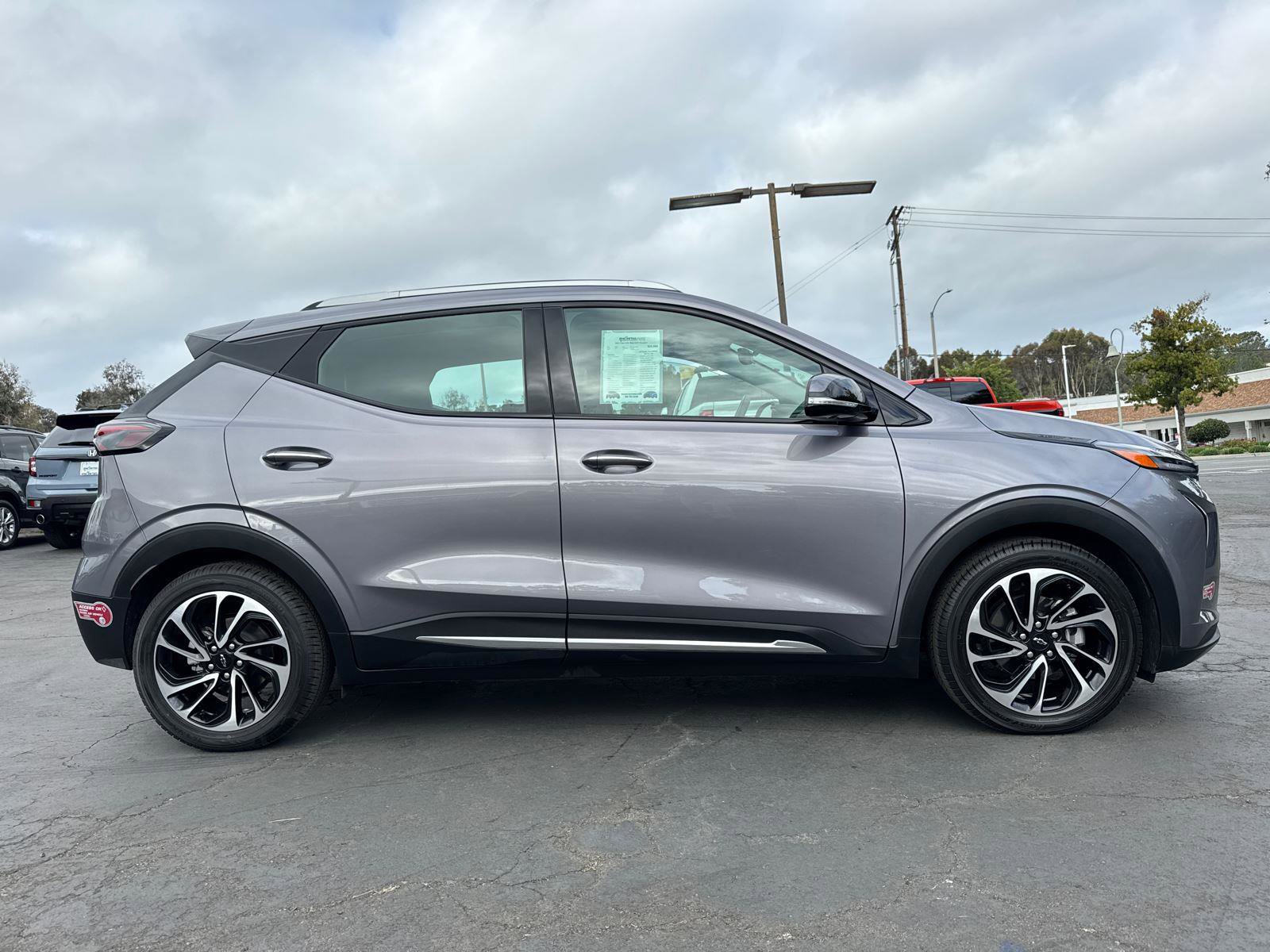 2023 Chevrolet Bolt EUV Premier photo 6