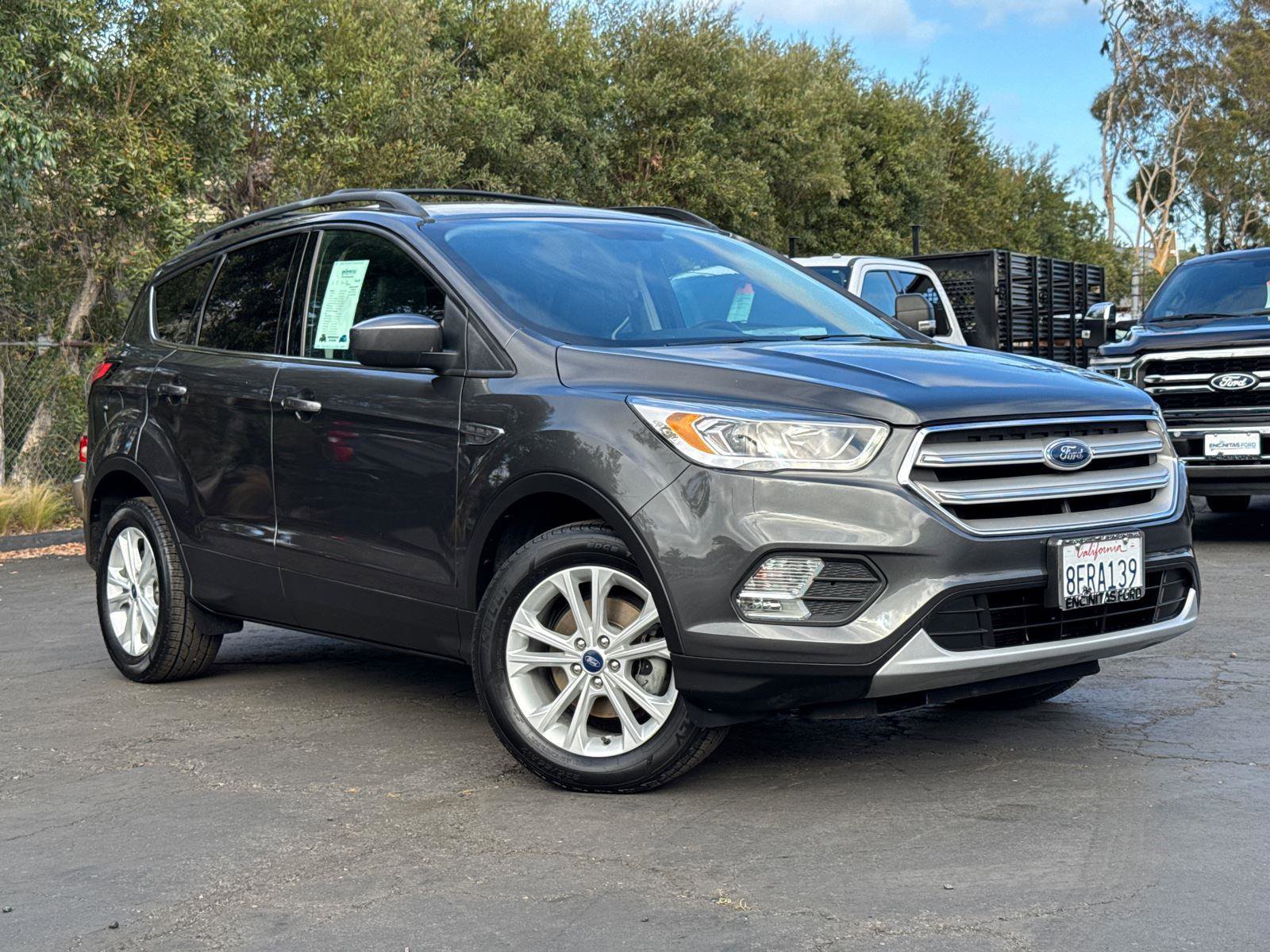 2018 Ford Escape SEL photo 2