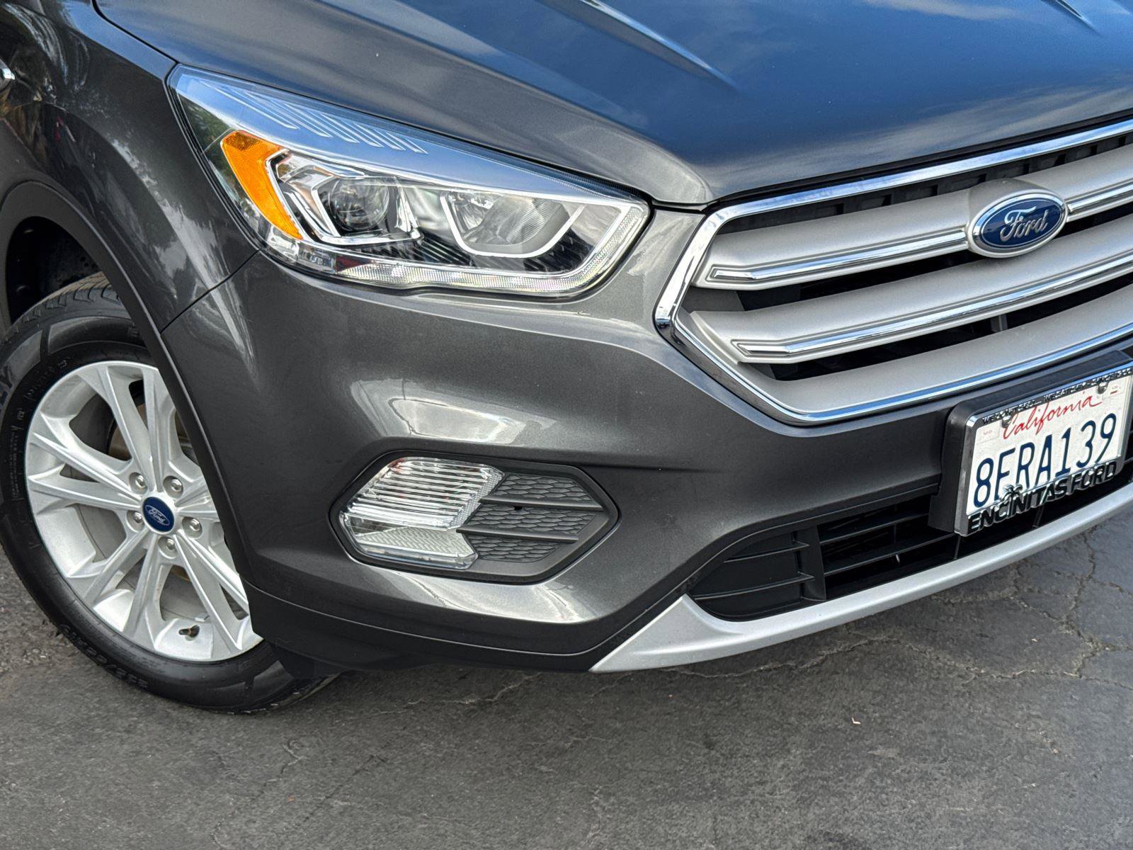 2018 Ford Escape SEL photo 3