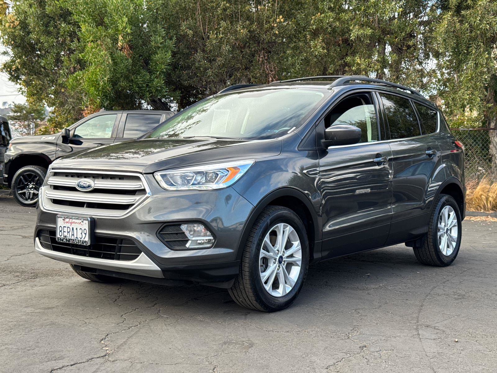 2018 Ford Escape SEL photo 4