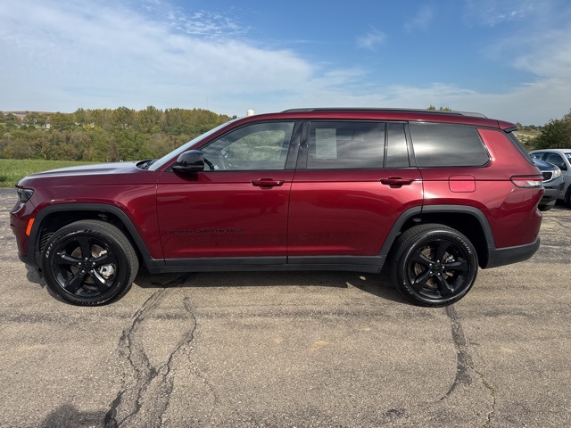 2023 Jeep Grand Cherokee Altitude photo 4