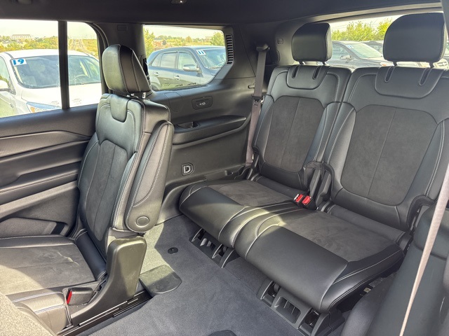 2023 Jeep Grand Cherokee Altitude photo 5