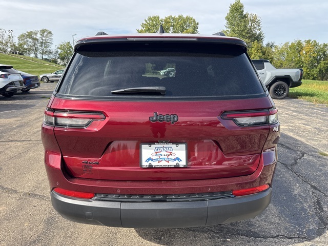 2023 Jeep Grand Cherokee Altitude photo 21