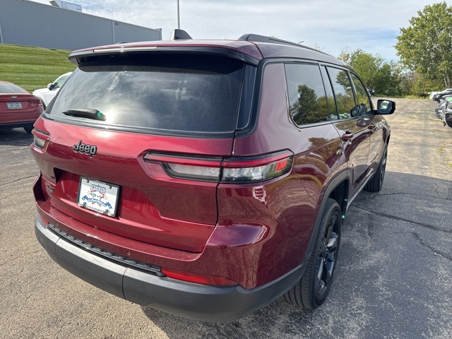 2023 Jeep Grand Cherokee Altitude photo 22
