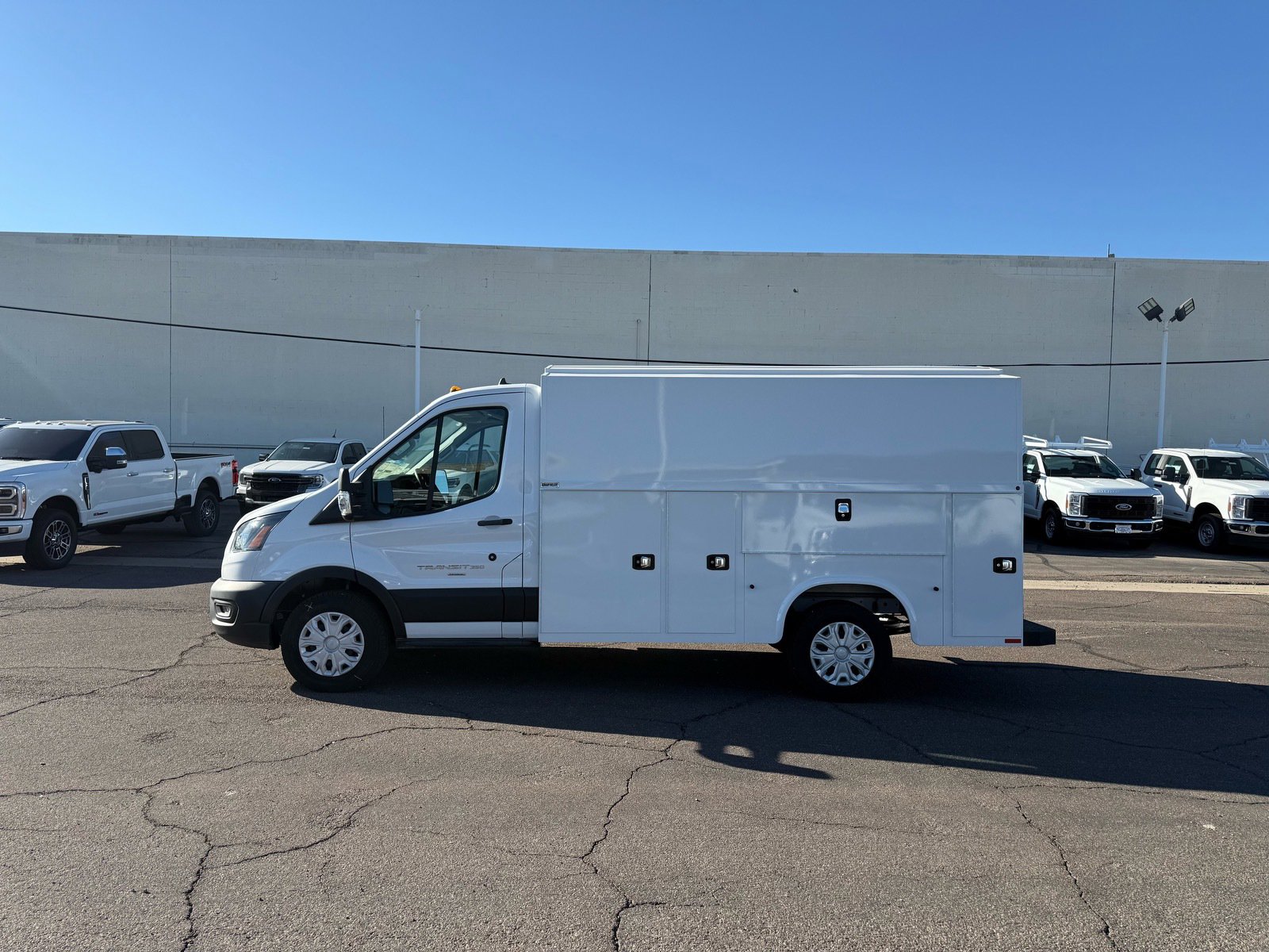 2024 Ford Transit Cutaway XL photo 3