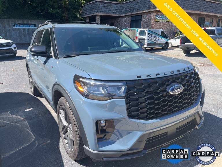2025 Ford Explorer ST-Line