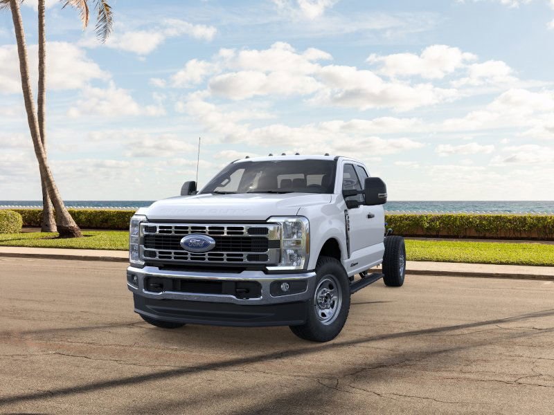 2025 Ford F-350 XL photo 2