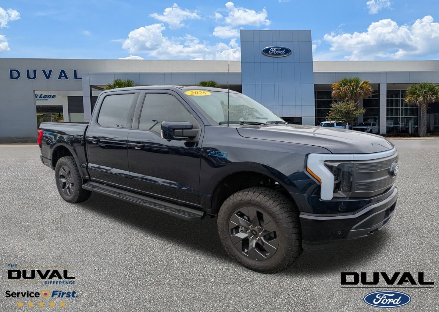 2024 Ford F-150 Lightning Lariat's photo