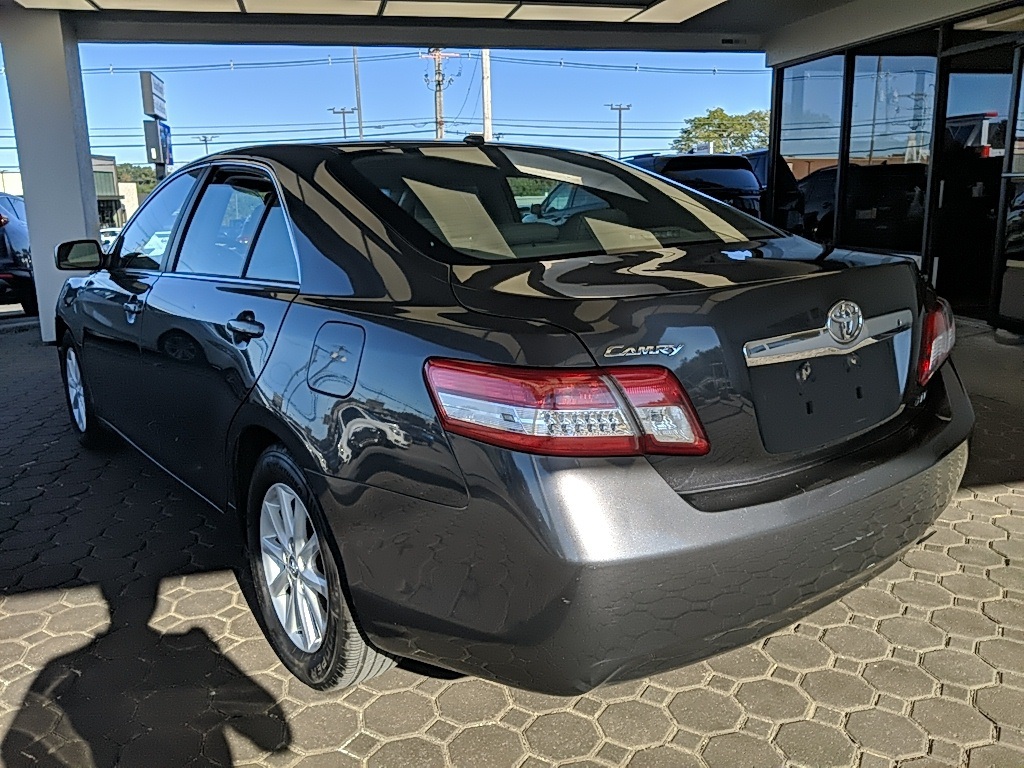 2010 Toyota Camry XLE photo 7