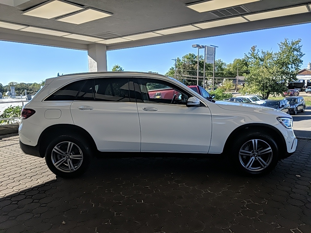 2022 Mercedes Benz GLC 300 4MATIC photo 4