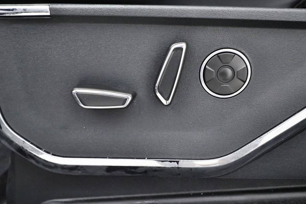 2025 Ford F-150 Platinum photo 11