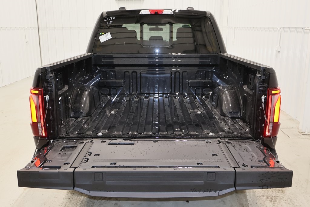 2025 Ford F-150 Platinum photo 29