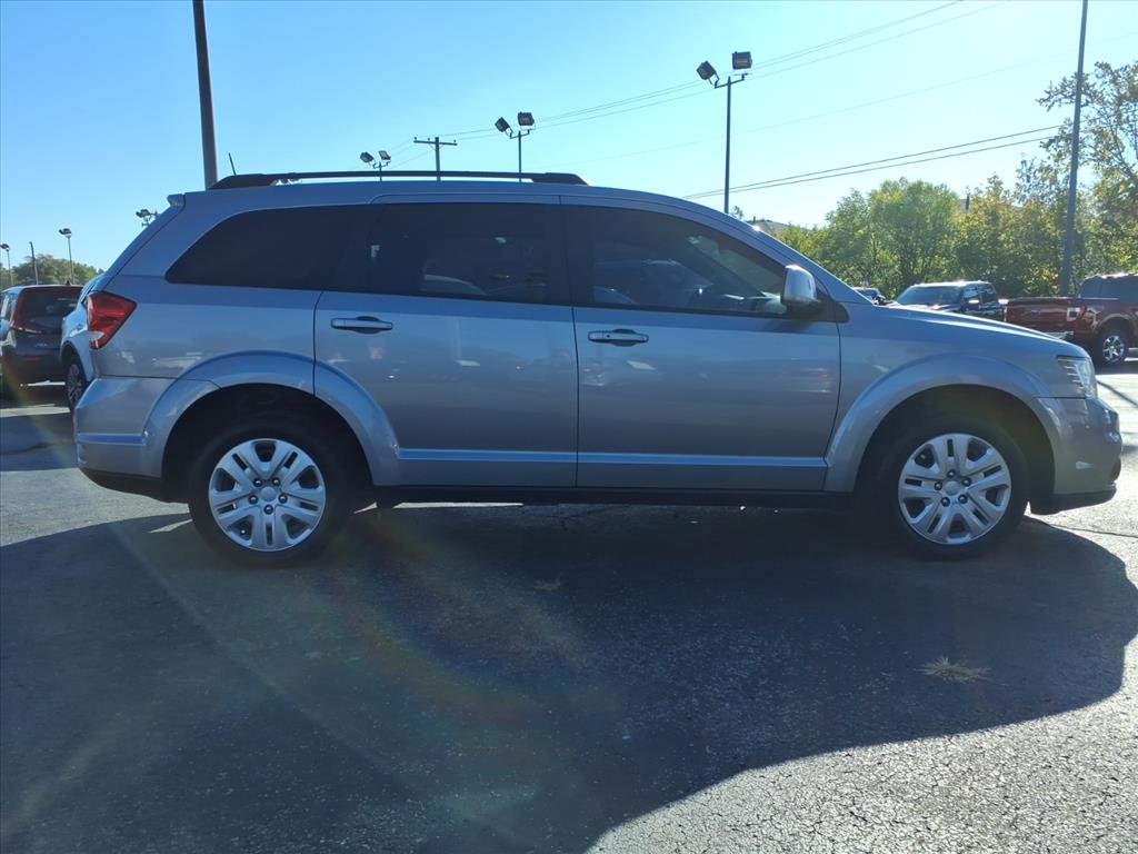 2019 Dodge Journey SE photo 2