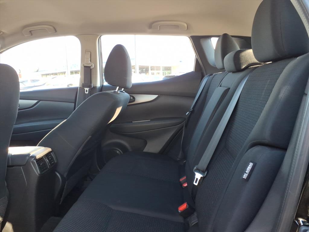 2021 Nissan Rogue Sport S photo 8