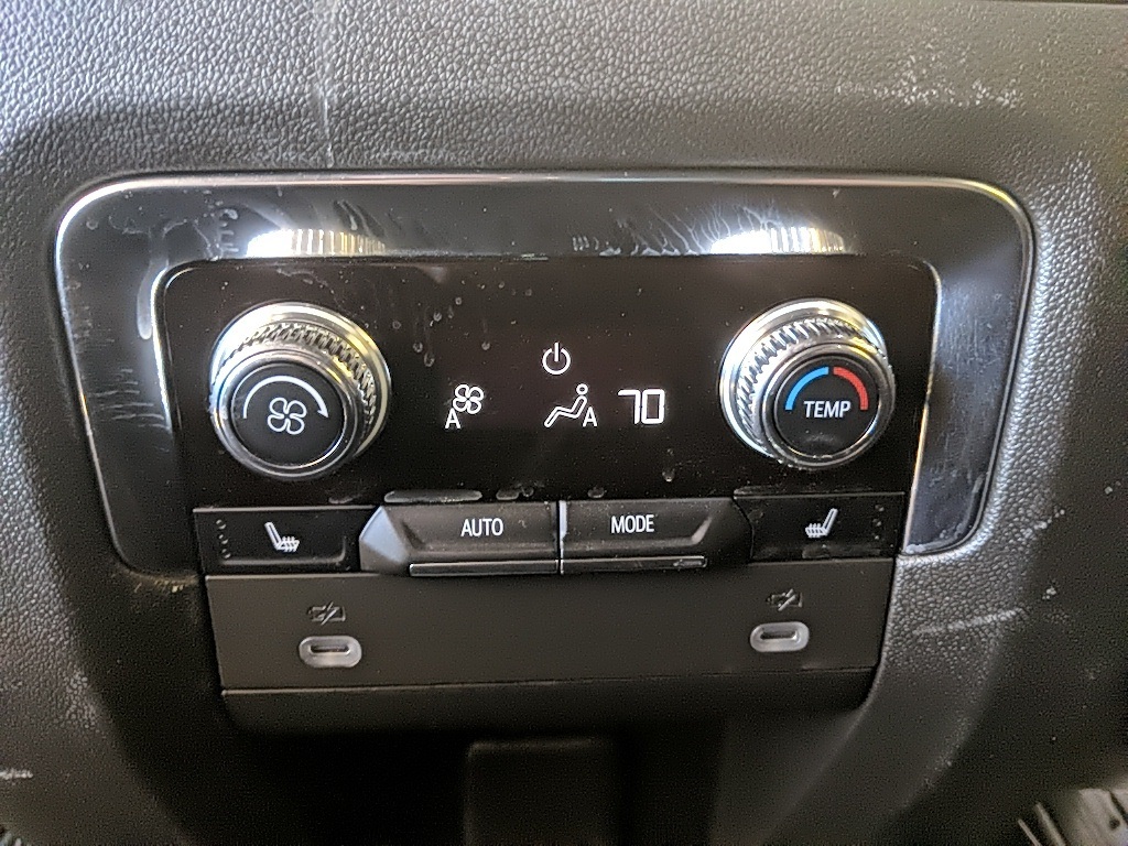 2023 Gmc Yukon XL AT4 photo 11