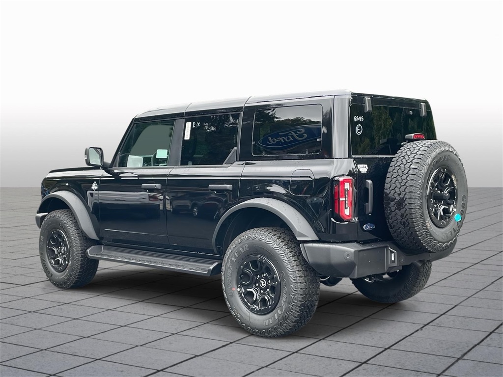 2025 Ford Bronco Outer Banks photo 3