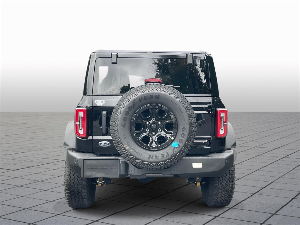 2025 Ford Bronco Outer Banks photo 4