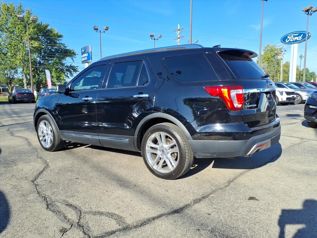 2017 Ford Explorer Limited photo 4