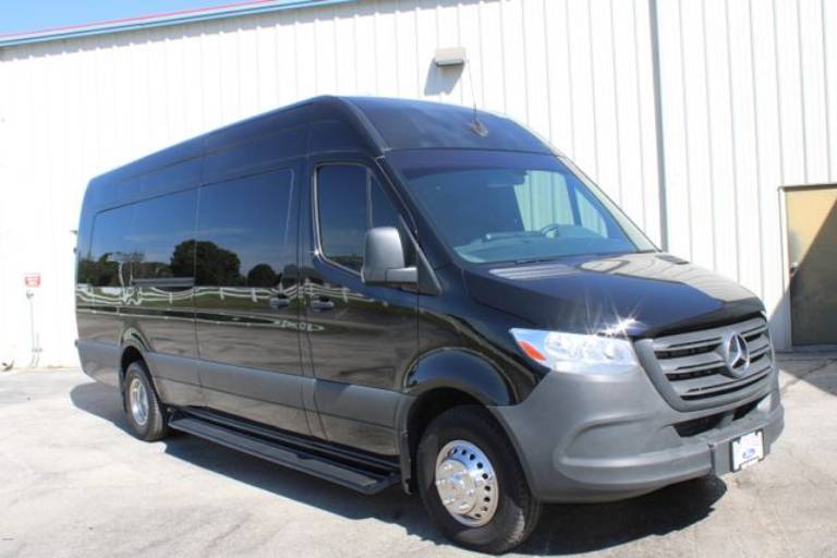 2019 Mercedes-Benz Sprinter Cab Chassis Crew 170 IN. WB