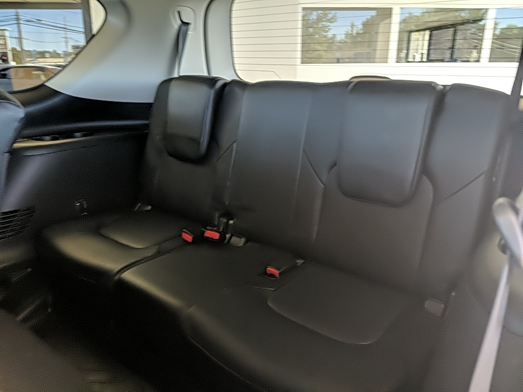 2020 Nissan Armada SL photo 13