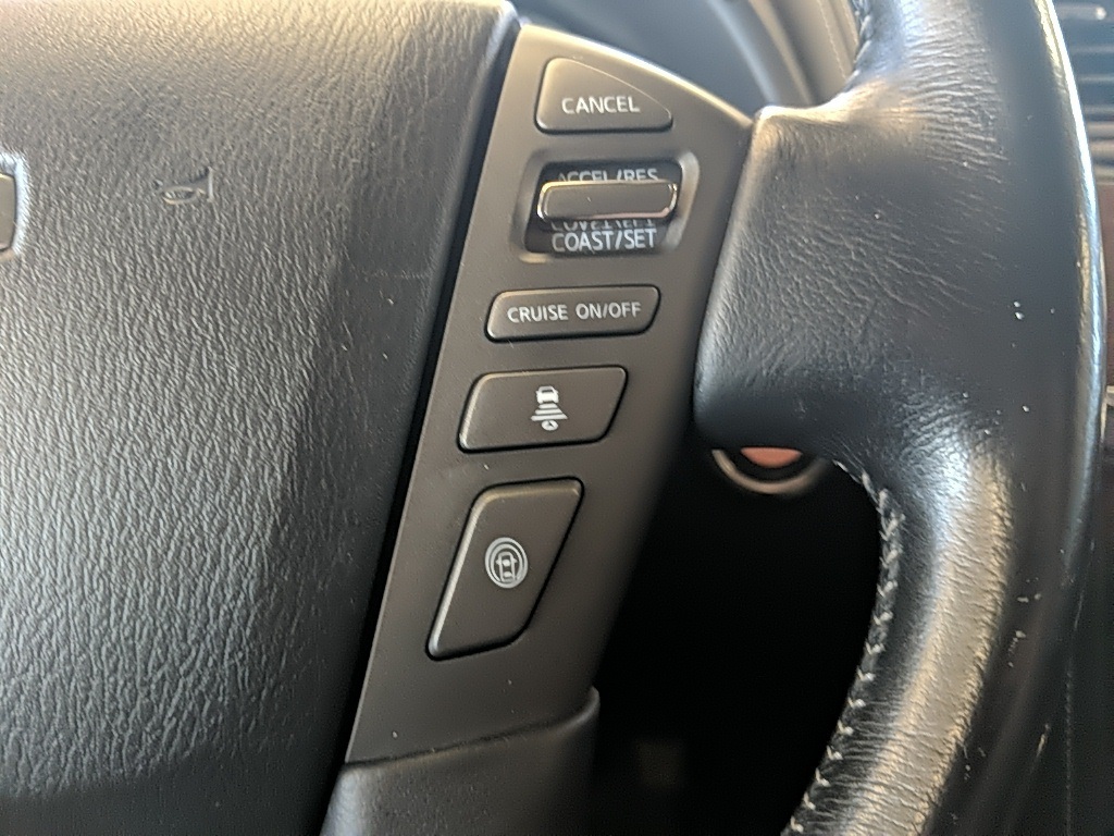 2020 Nissan Armada SL photo 18