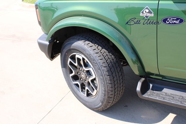 2025 Ford Bronco Outer Banks photo 5