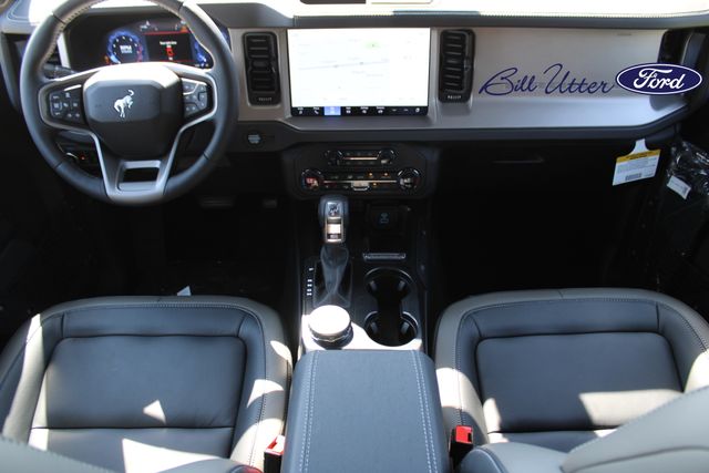 2025 Ford Bronco Outer Banks photo 11