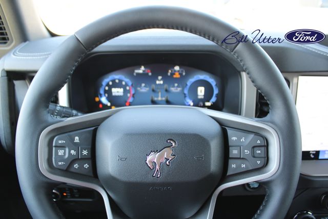 2025 Ford Bronco Outer Banks photo 16