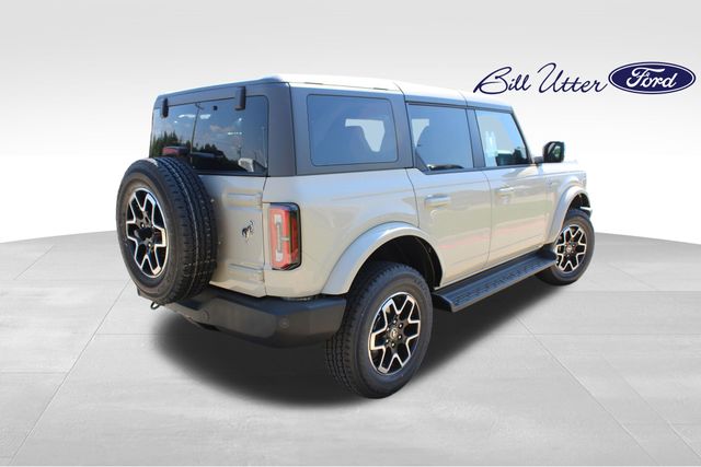 2025 Ford Bronco Outer Banks photo 3