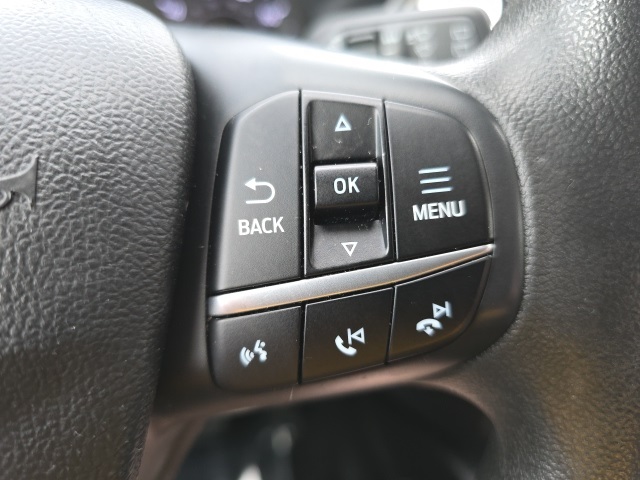 2020 Ford Escape SE photo 18