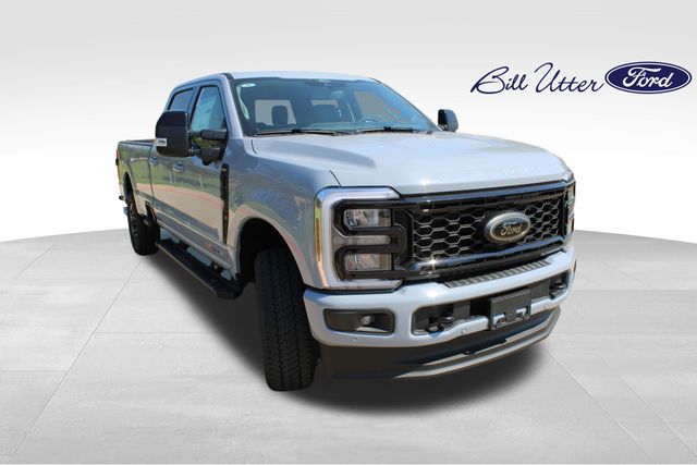 2026 Ford F-350 photo 2