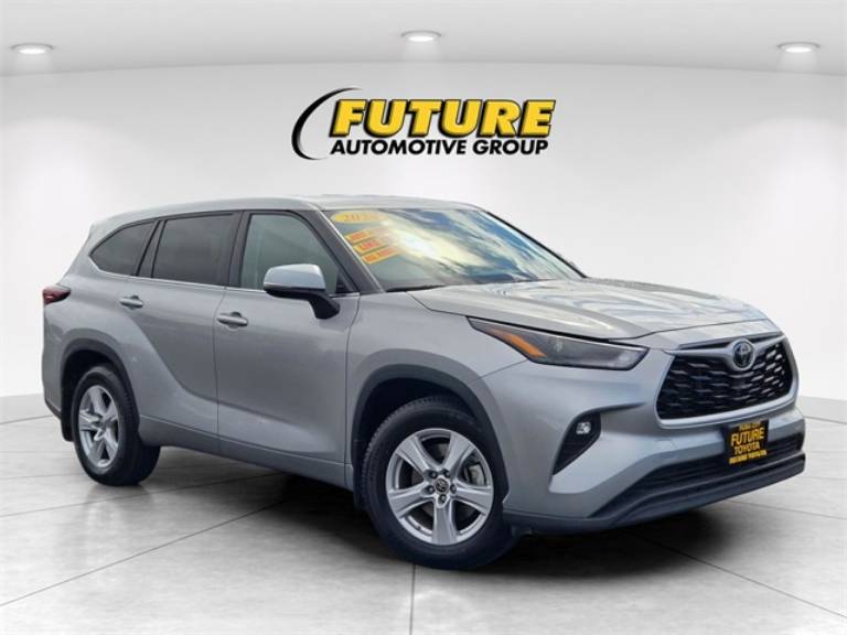 2024 Toyota Highlander LE
