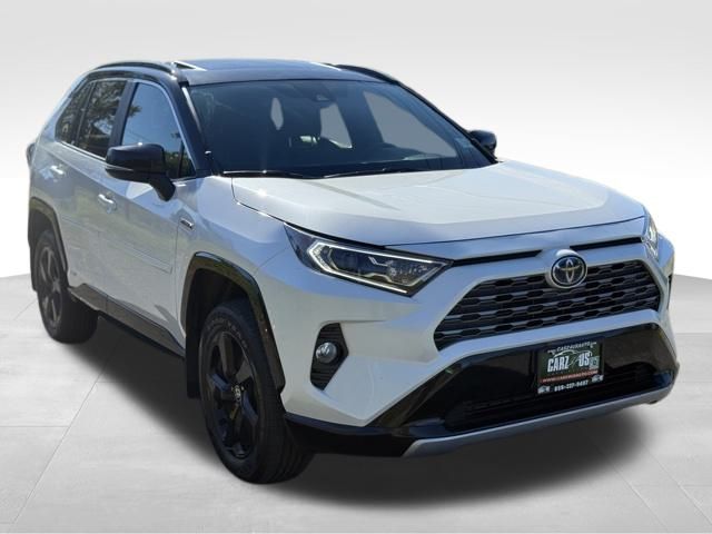 2021 Toyota RAV4 Hybrid XSE photo 2